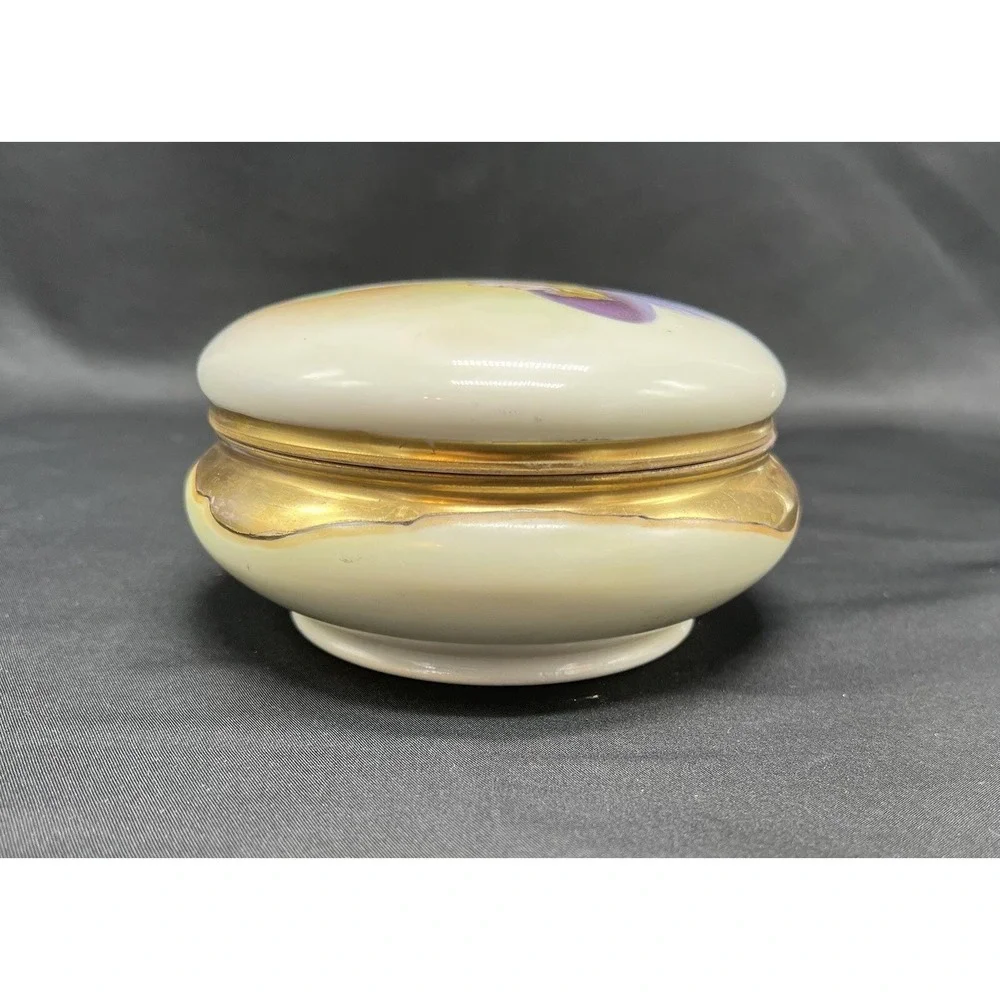 Antique Limoges Hand Painted Victorian Lady Powder‎ Trinket Box 4.5